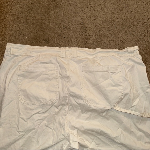 Abercrombie & Fitch‎ White Cargo Pants - Picture 9 of 10